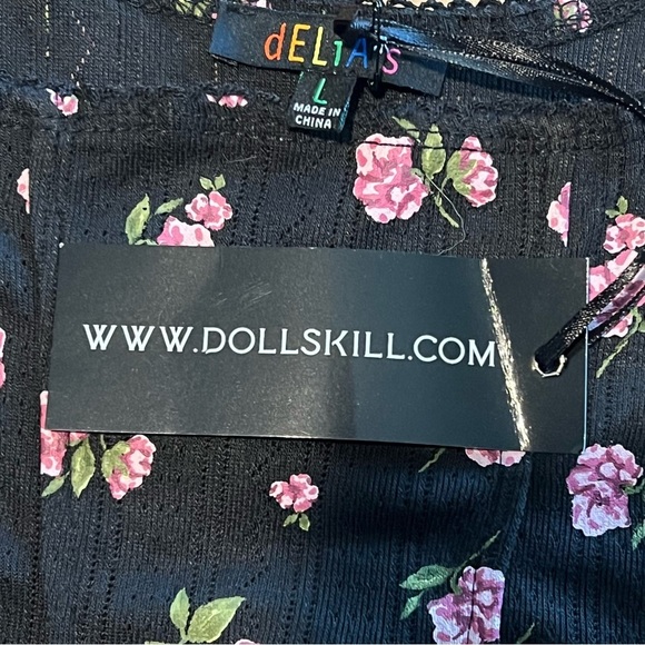 Dolls Kill Delia's Rose Print Tank black multi, cropped, size L NWT - Picture 8 of 11